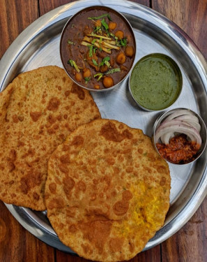 Paneer Stuffed Poori With Chana