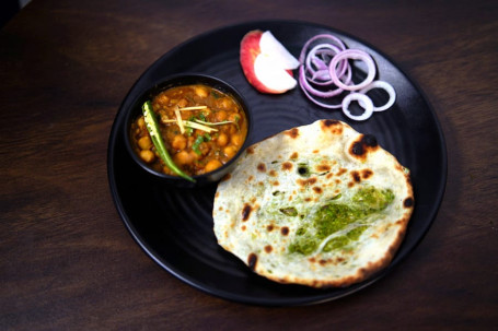 Matar Kulcha-2 Kulche With Chole