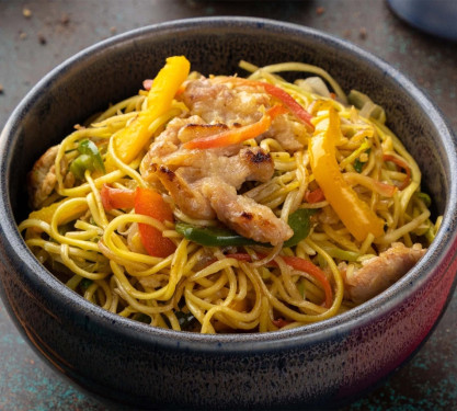 Hakka Noodles And Chicken[Chicken]