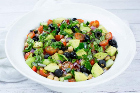 Green Salad With Roasted Chana And Olives