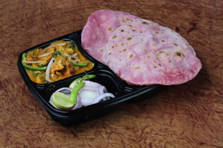Healthy Kadhai Chicken With Multigrain Roti Salad Thali