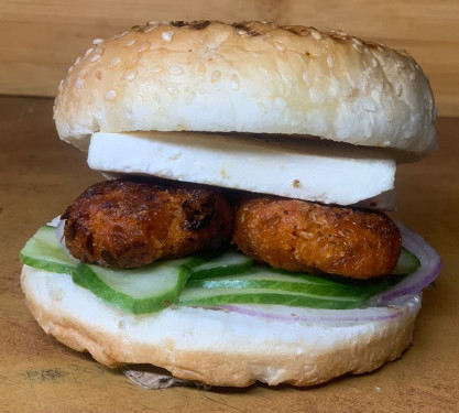 Crispy Manchurian With Paneer Burger