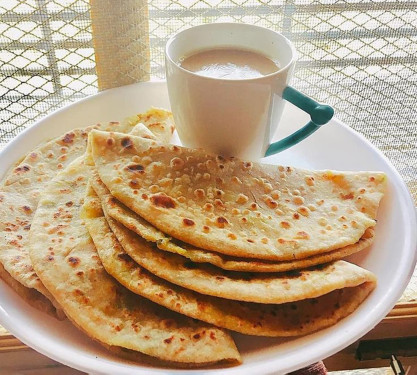 Aloo Onion Paratha Masala Tea