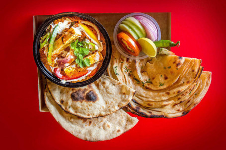 Paneer Khurchan Mit 1 Lachha Paratha Und 1 Tandoori Roti