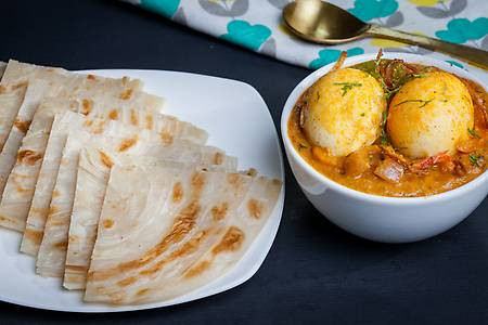 Egg Curry Combo 2 Butter Roti Salad