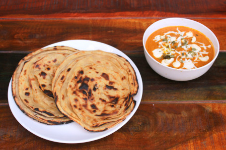 Shahi Paneer 2 Stück Butter Naan