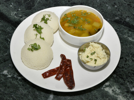 Idli With Sambar Coconut Chutney