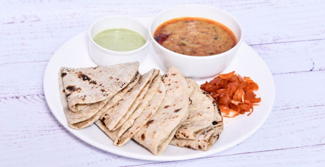 Dal Maakhni With Paratha Combo