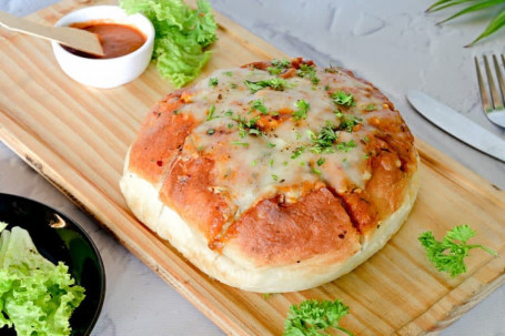 Pull Apart Tomato And Mozzarella Garlic Bread