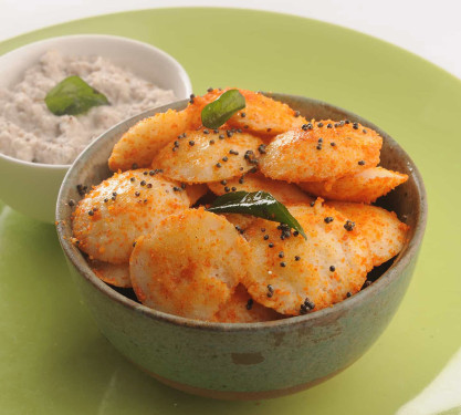 Fried Idli 3 Pcs) With Chutney