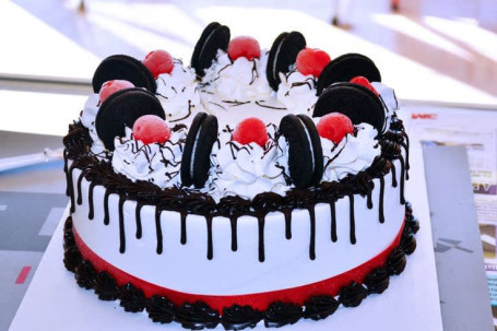 Oreo Forest Cake Eggless]