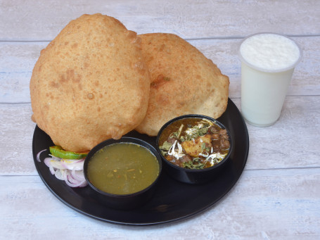 Chole Bhatoore (2 Pcs) Lassi (1)