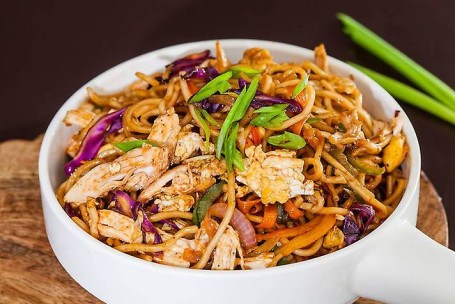 Pan-Asian Egg 'N ' Chicken Chowmein