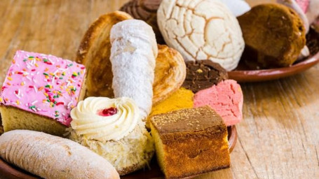 Pan Dulce Assorted 8 Pieces