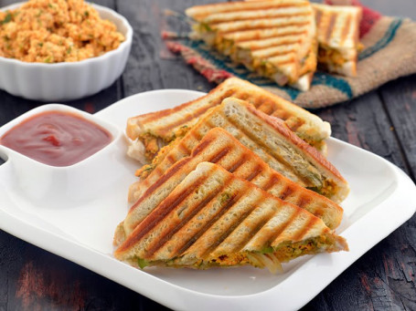 Paneer Grilled Sandwich Club Size