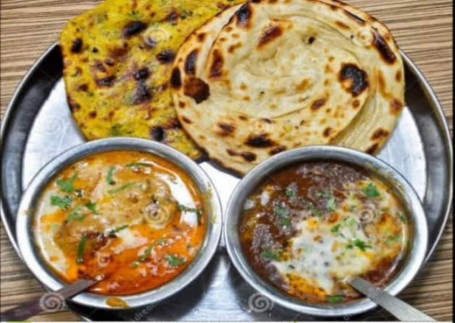Malai Kofta[200 Ml] Dal Makhani[200 Ml] 2 Lachha Paratha Butter Chapati[5 Pcs] Sweet[4 Pcs] Papad