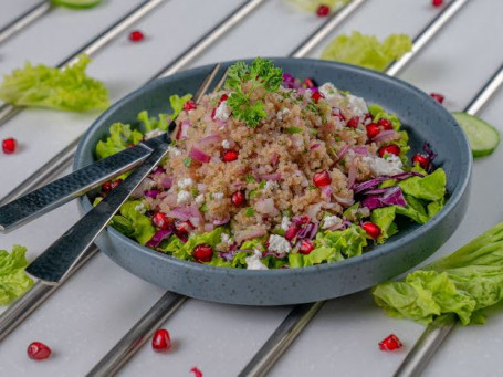 Quinoa Pomegranata Salad