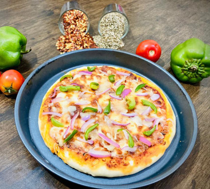 Monkey Onion And Capsicum Pizza