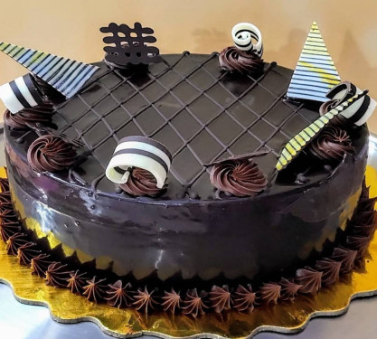 Chocolate Current Cake