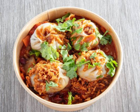Momos mit Supersoup Topping