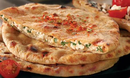 Tandoori Paneer Paratha{1} +Curd Pickle