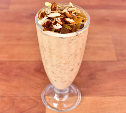 Dates And Nuts Shake