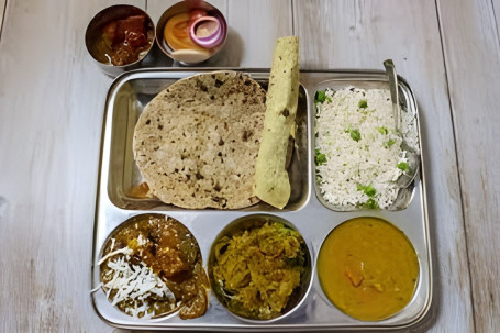 Bade Miyaa Thali