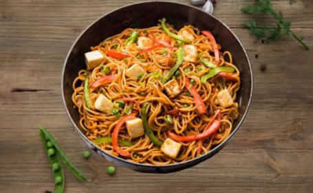 Chilli Garlic Paneer Noodle