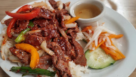 C7. Spicy Lemongrass Beef