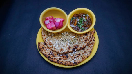 2 Aloo Paratha+Punjabi Chole