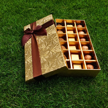 Golden Box (18 Pcs)