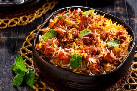 Masala Chicken Boti Biryani Boneless)