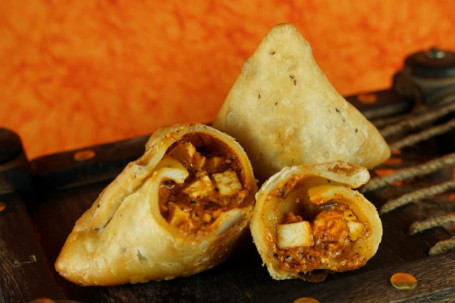 Tandoori Paneer Tikka Samosa