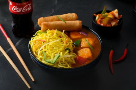 Chilli Paneer +Hakka Noodles +Veg Spring Roll/Momo