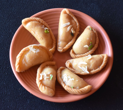 Khoya Gujiya