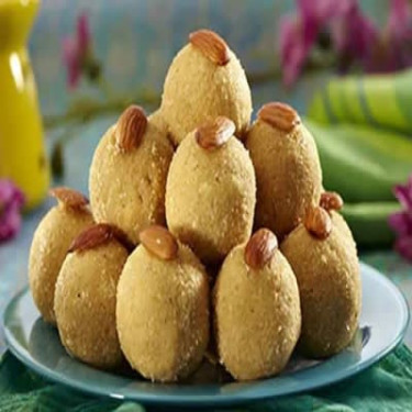 Besan Special Laddu