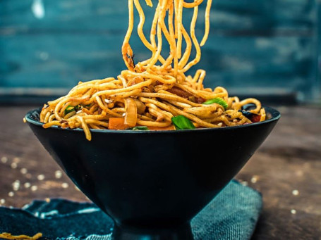 Schezwan Noodles (Serves 1 To 2)