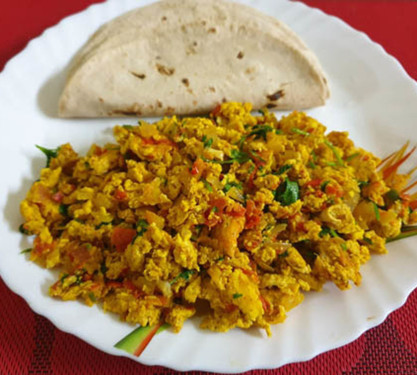 Anda Bhurji With 2 Paratha