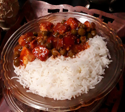 Shahi Matar Paneer And Rice