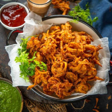 Pyaaj Pakoda (6 Pieces)