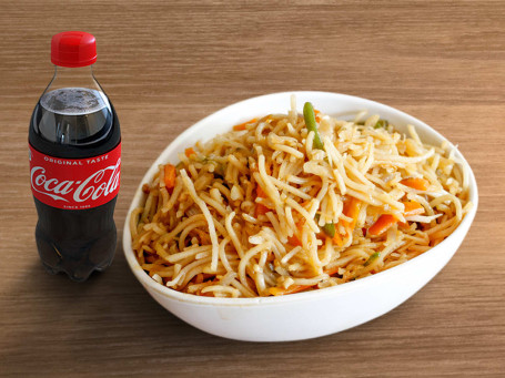 Hakka Noodles Coke 250 Ml Pet Bottle