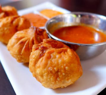 Vegetable Fried Momos (8 Pcs)