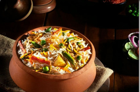 Hyderabadi Veg Dum Biryani (Serves 1 2)