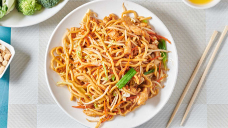 Chicken Chow Mein With Soy Sauce