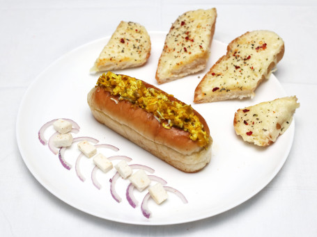Paneer Bhurji Roll 4 Pcs Garlic Bread