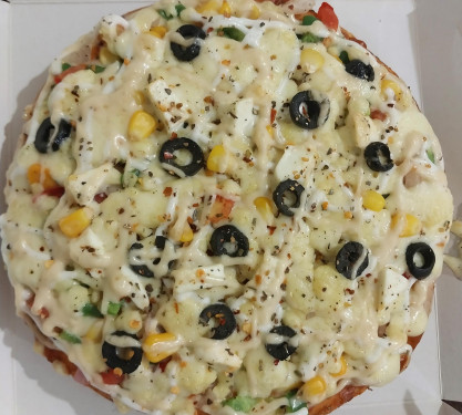 8 Bhaubali Special Mix Pizza