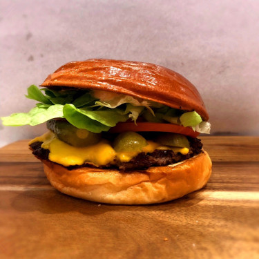 American Classic Burger With Chips And A Drink