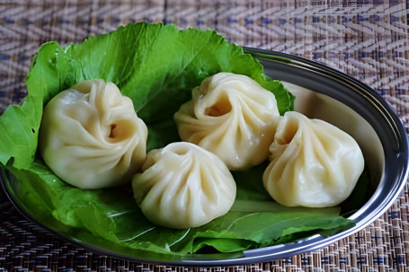 Cheesy Paneer Momos-Steamed [5 Pieces]