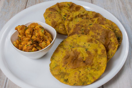 Methi Poori Aloo Sabzi Combo