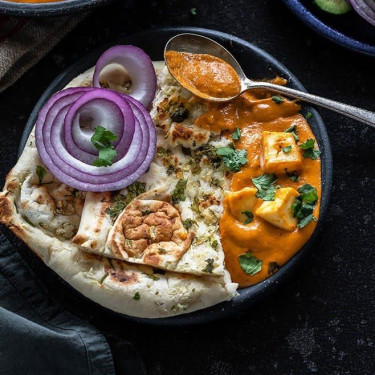 Paneer Lababdar With 8 Tawa Butter Roti